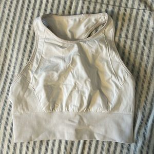 Lululemon sports bra/crop top